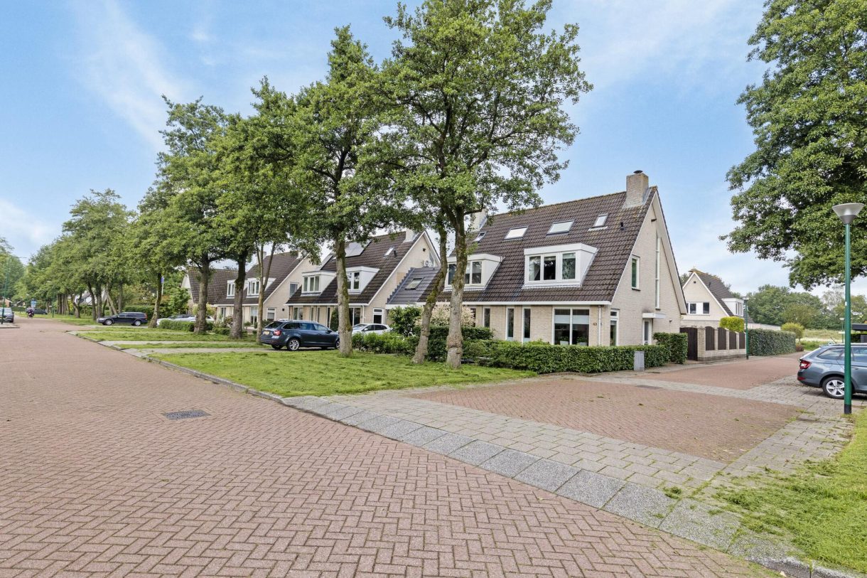 Te koop: Foto Woonhuis aan de Bachlaan 43 in Veenendaal