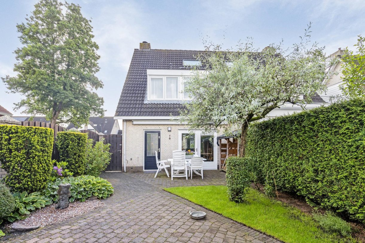 Te koop: Foto Woonhuis aan de Bachlaan 43 in Veenendaal
