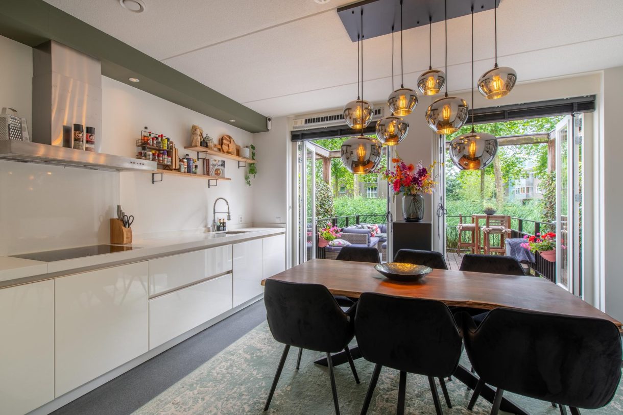 Te koop: Foto Woonhuis aan de MacBridestraat 18 in Veenendaal