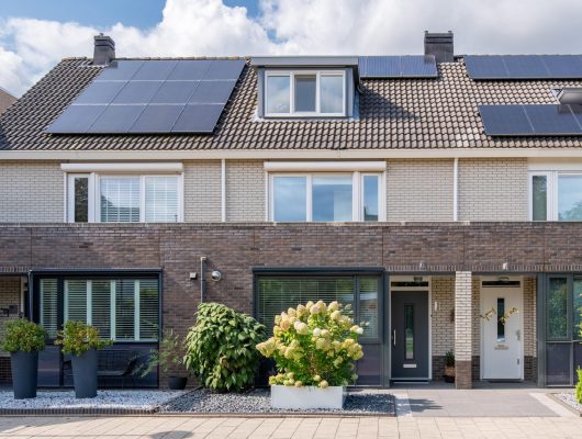 Hoofdfoto van Veenendaal Linnaeuslaan 71