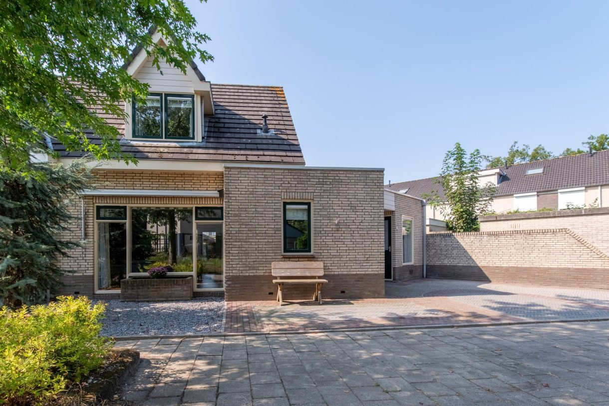 Te koop: Foto Woonhuis aan de Houtvesterlaan 33 in Veenendaal