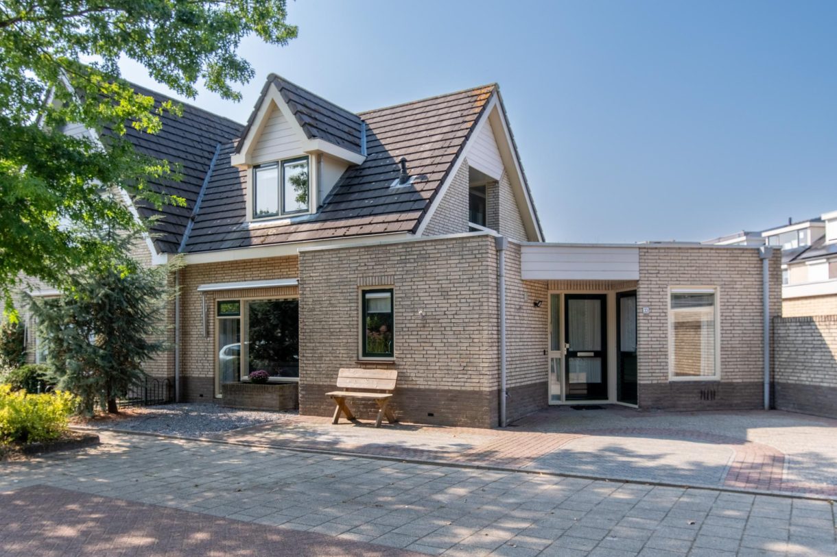 Te koop: Foto Woonhuis aan de Houtvesterlaan 33 in Veenendaal