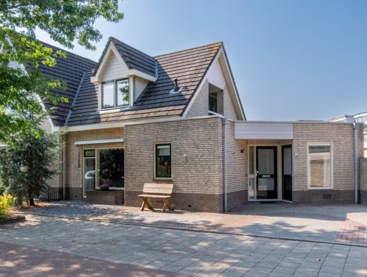 Hoofdfoto van Veenendaal Houtvesterlaan 33