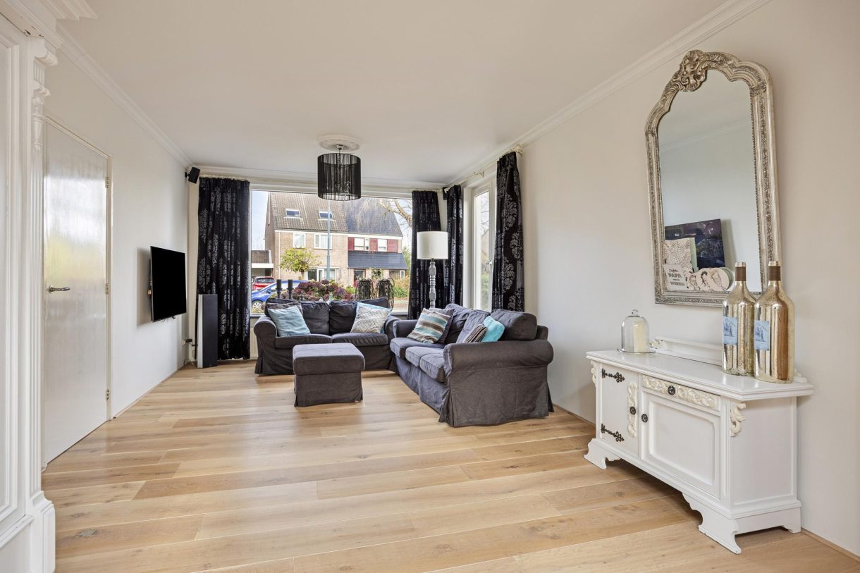 Te koop: Foto Woonhuis aan de Middellaan 136 in Veenendaal