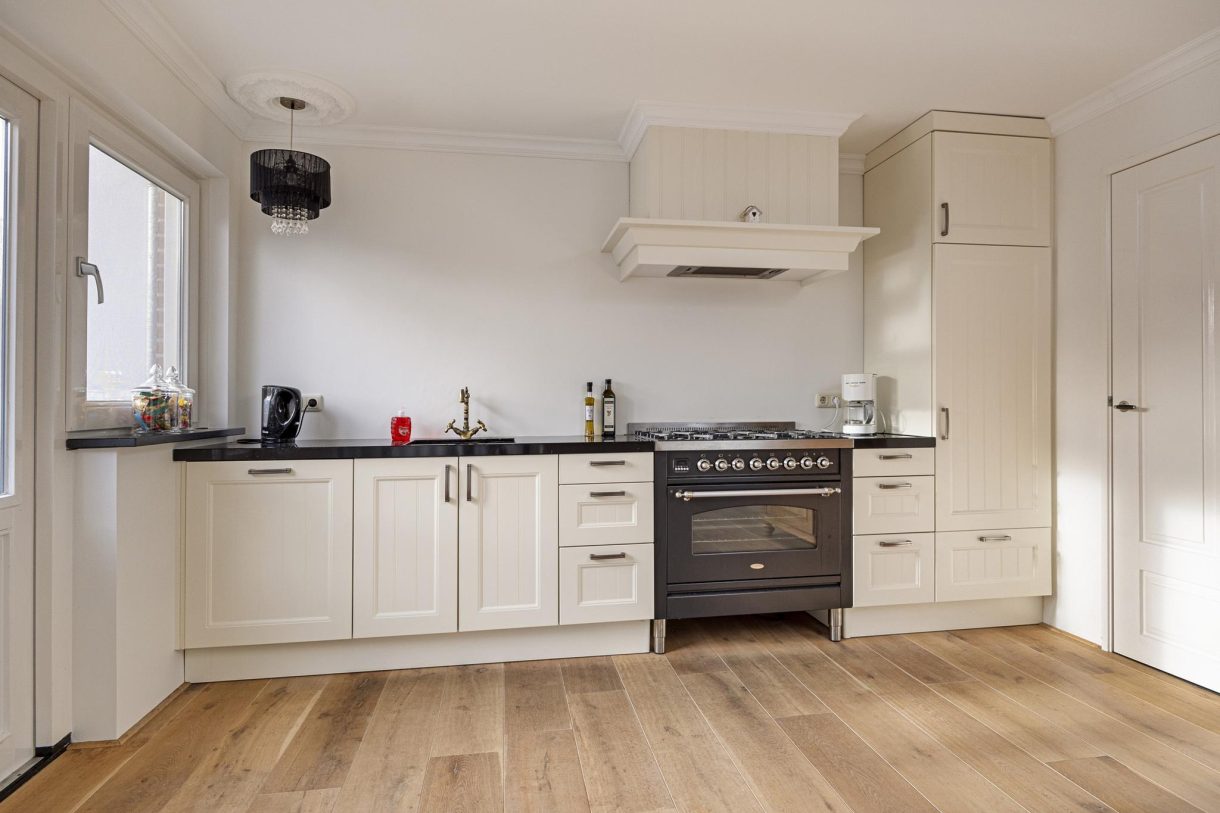 Te koop: Foto Woonhuis aan de Middellaan 136 in Veenendaal