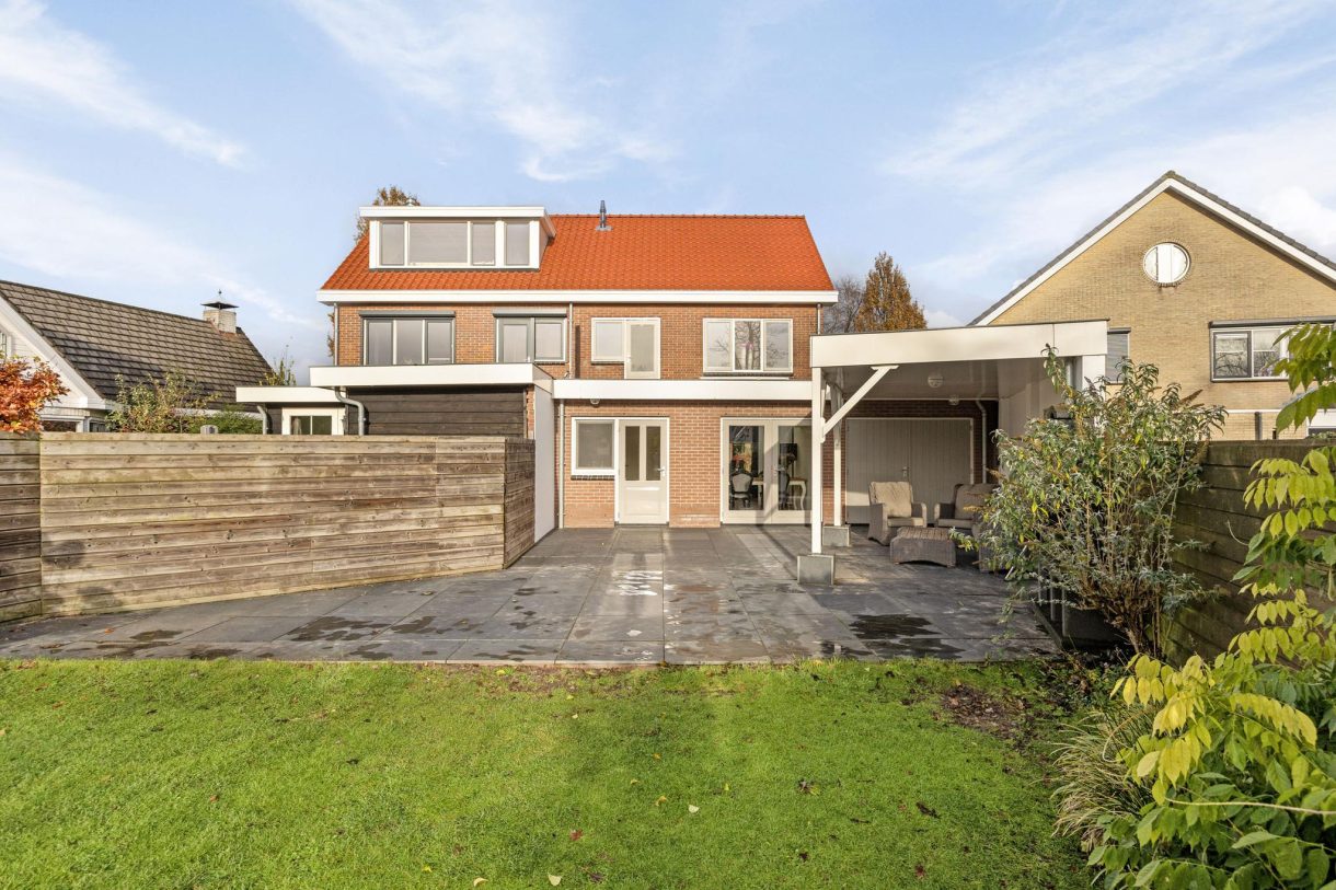 Te koop: Foto Woonhuis aan de Middellaan 136 in Veenendaal