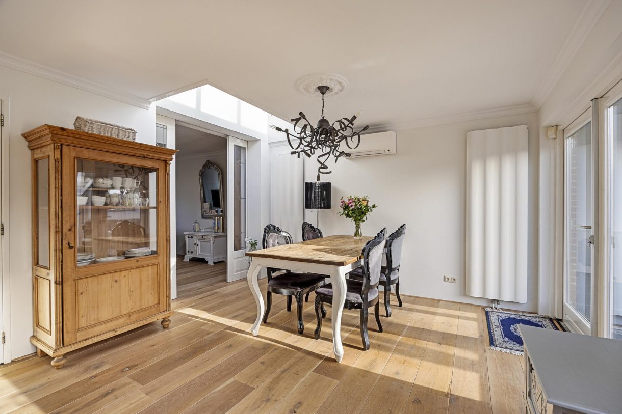 Te koop: Foto Woonhuis aan de Middellaan 136 in Veenendaal