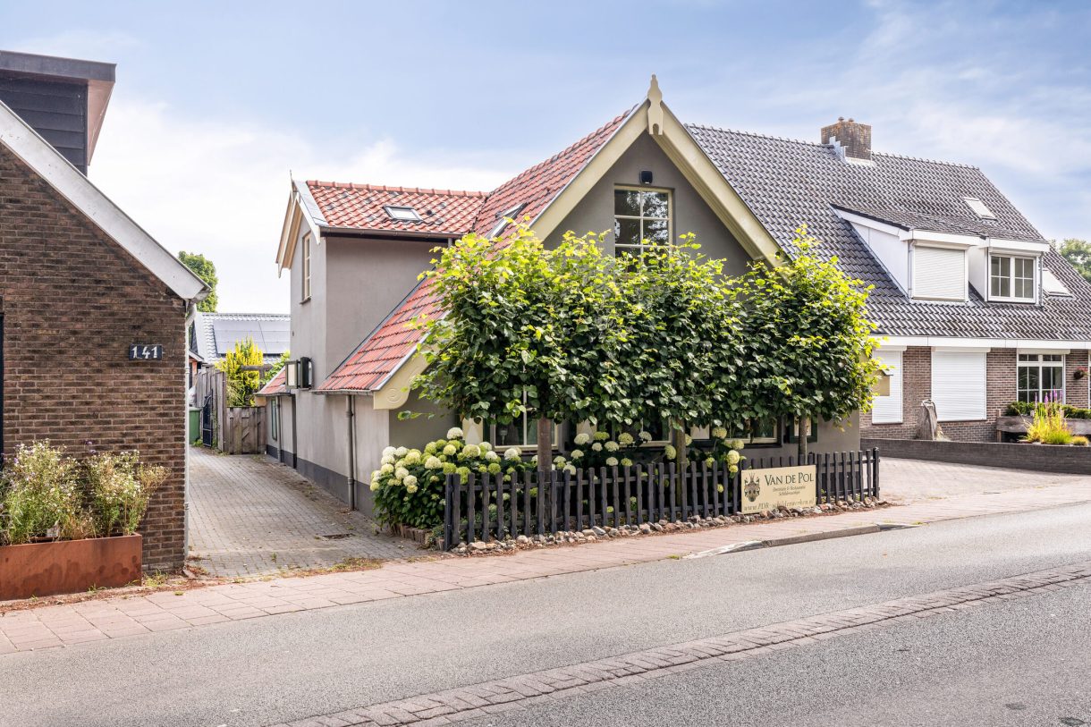 Te koop: Foto Woonhuis aan de Rijksstraatweg 143 in Elst Ut