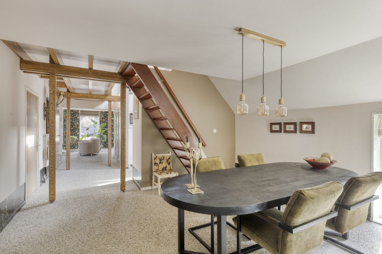 Te koop: Foto Woonhuis aan de Rijksstraatweg 143 in Elst Ut