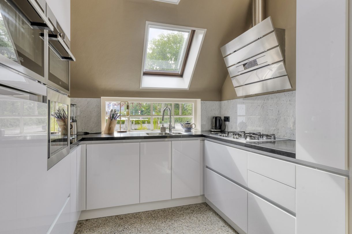 Te koop: Foto Woonhuis aan de Rijksstraatweg 143 in Elst Ut