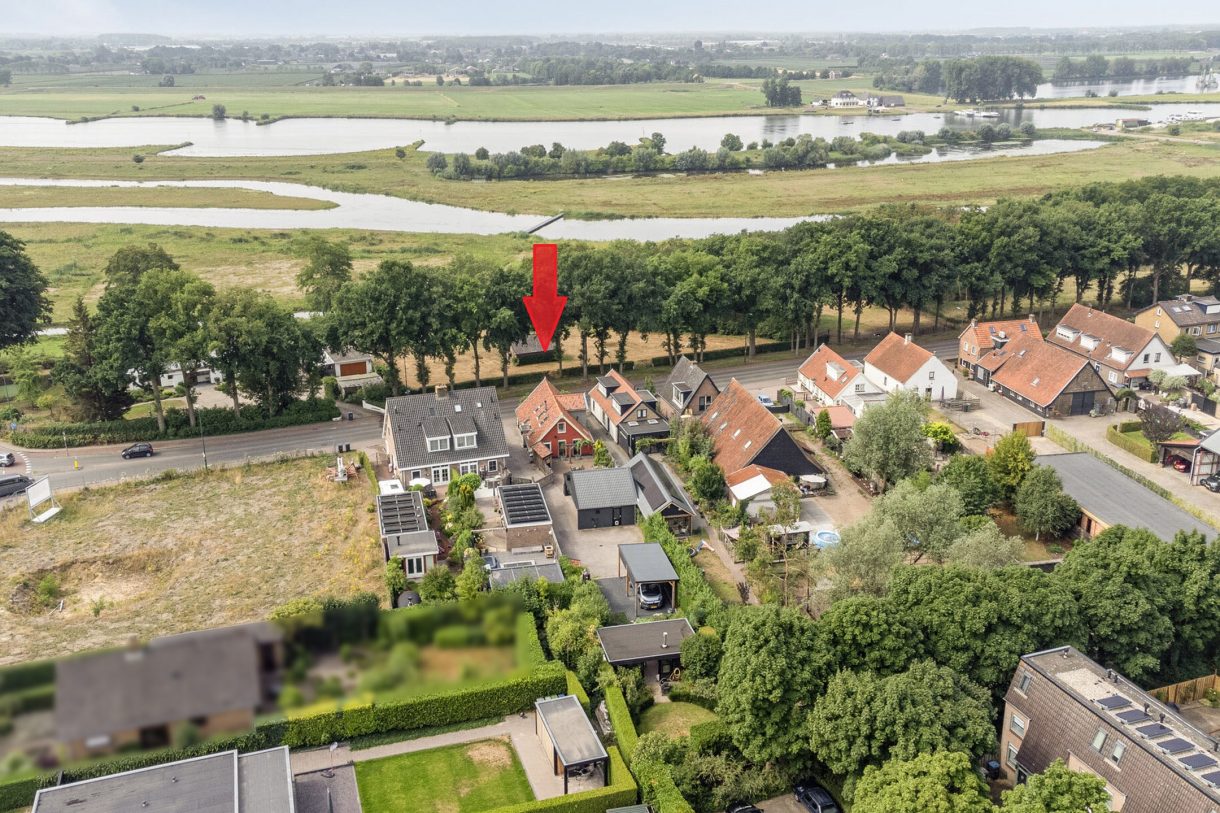 Te koop: Foto Woonhuis aan de Rijksstraatweg 143 in Elst Ut