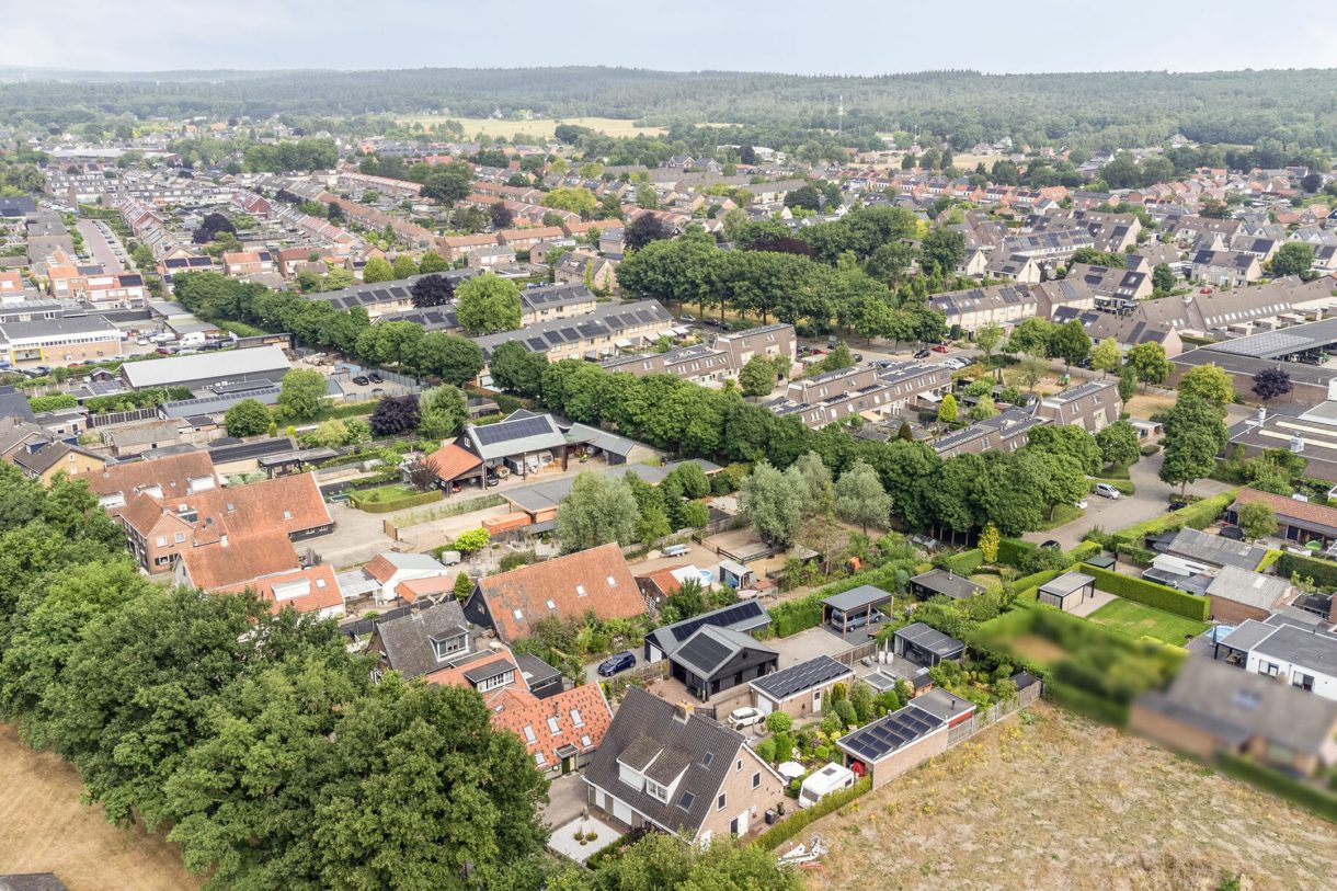 Te koop: Foto Woonhuis aan de Rijksstraatweg 143 in Elst Ut