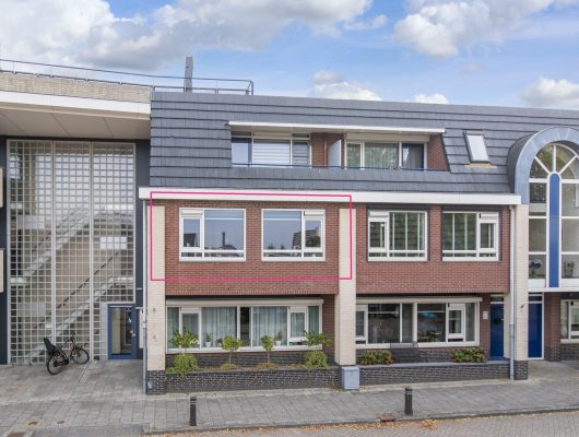 Hoofdfoto van Veenendaal Kostverloren 76