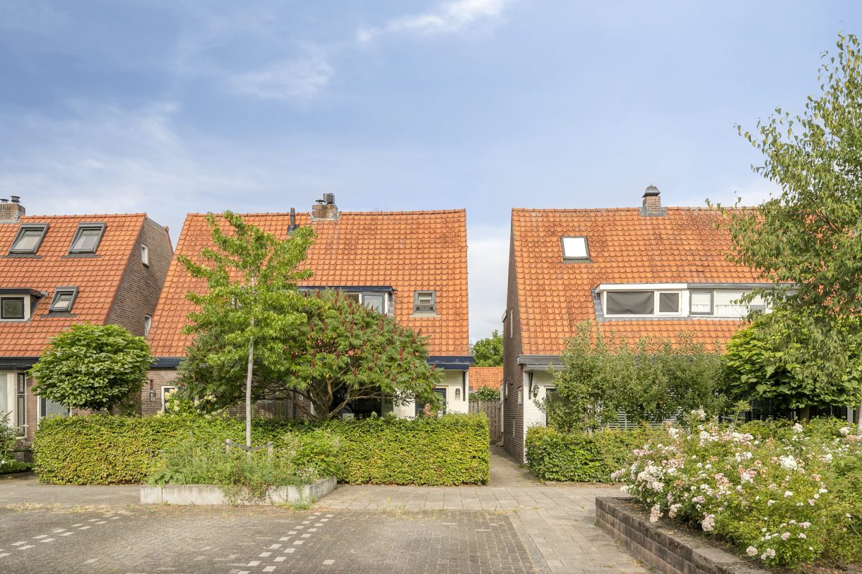 Te koop: Foto Woonhuis aan de P.H. van Rijnstraat 6 in Veenendaal