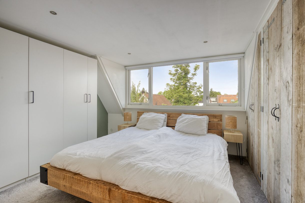 Te koop: Foto Woonhuis aan de P.H. van Rijnstraat 6 in Veenendaal