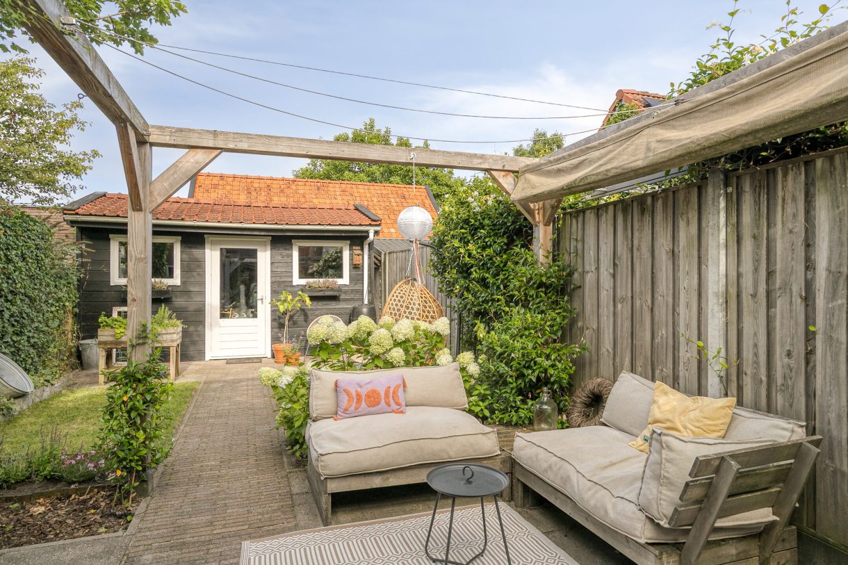 Te koop: Foto Woonhuis aan de P.H. van Rijnstraat 6 in Veenendaal