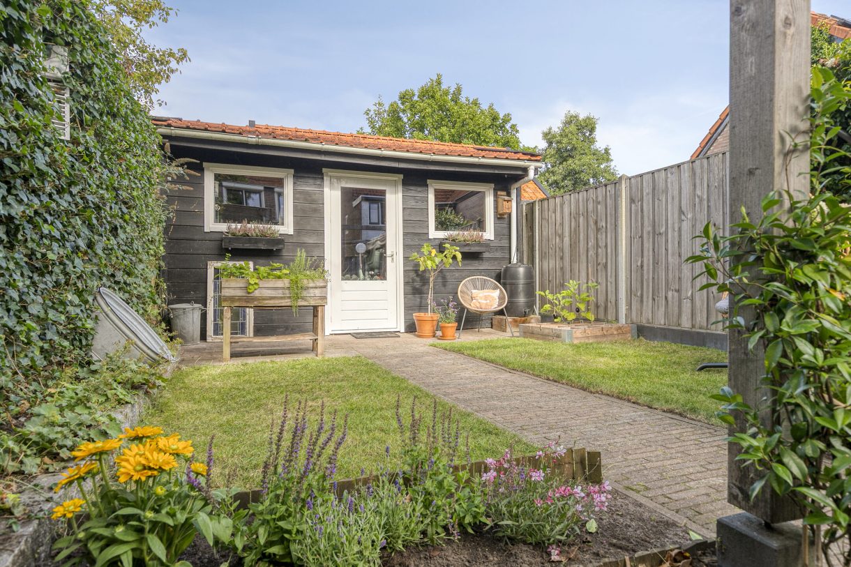 Te koop: Foto Woonhuis aan de P.H. van Rijnstraat 6 in Veenendaal