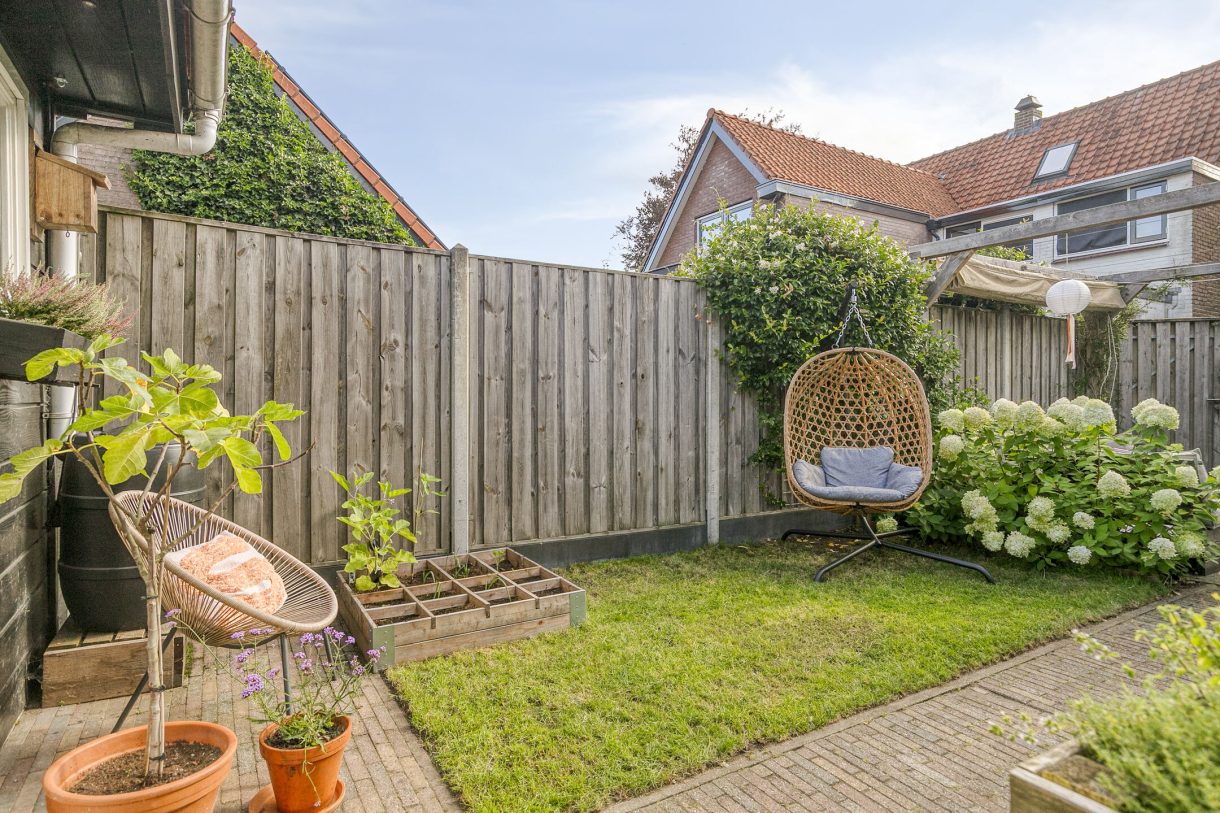 Te koop: Foto Woonhuis aan de P.H. van Rijnstraat 6 in Veenendaal